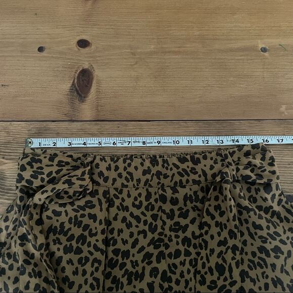 Animal Print Paperbag Shorts Tan & Black Size Large - Picture 4 of 7